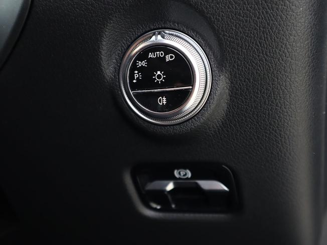 MERCEDES-BENZ C Class Photo 38