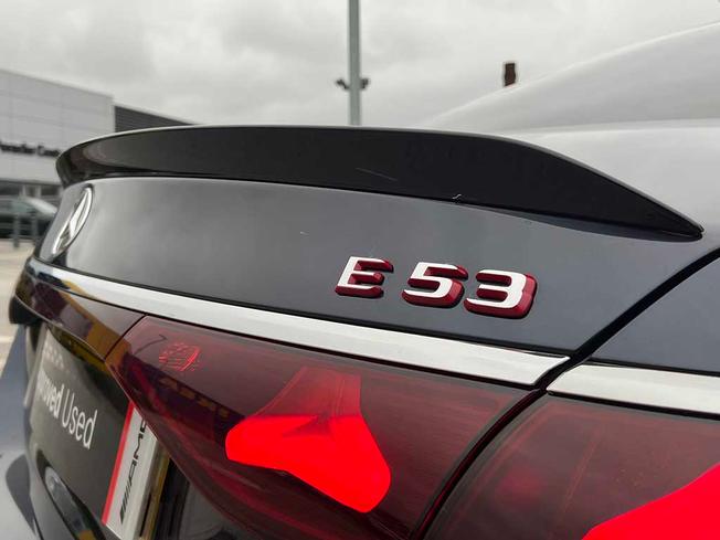 MERCEDES-BENZ E Class Photo 22