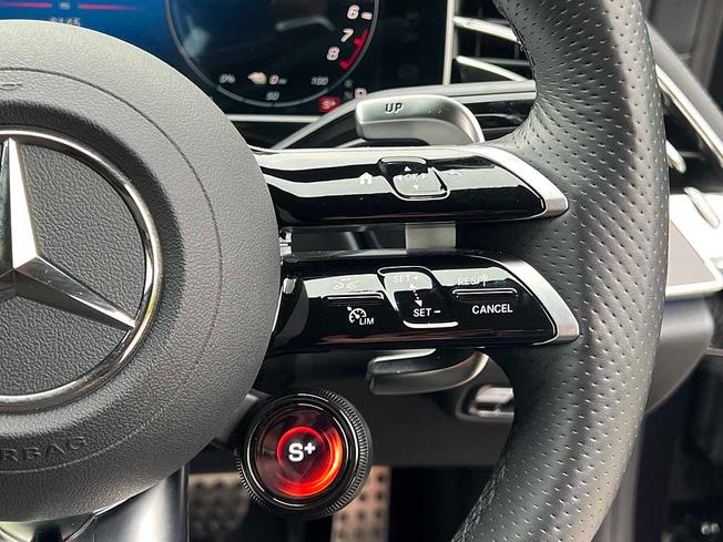 MERCEDES-BENZ E Class Photo 24