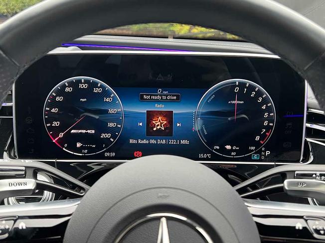 MERCEDES-BENZ E Class Photo 4