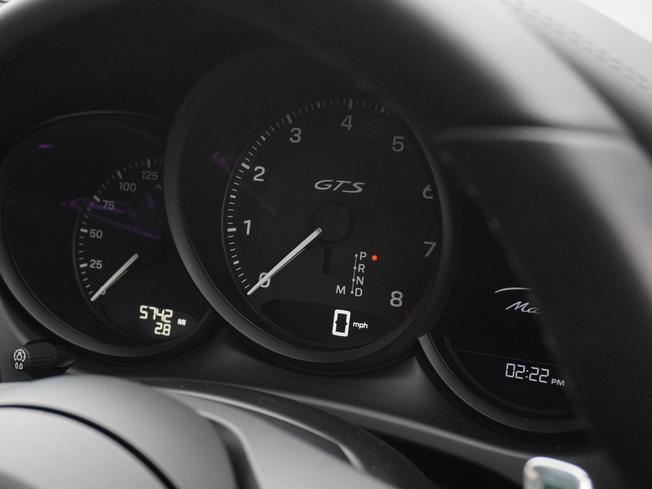 PORSCHE Macan Photo 18