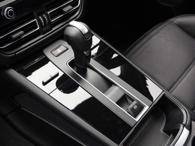 PORSCHE Macan Photo 22