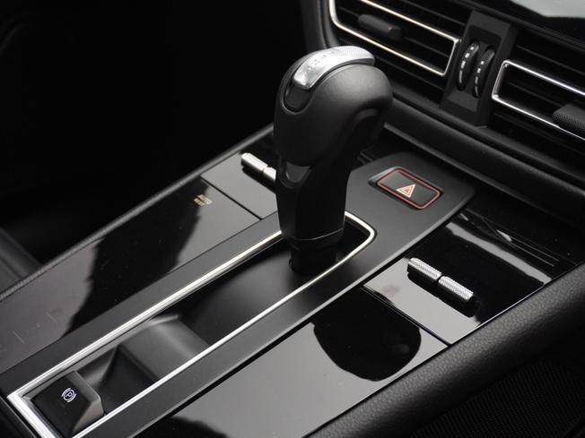 PORSCHE Macan Photo 23