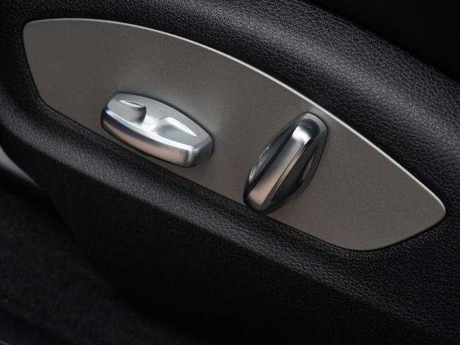 PORSCHE Macan Photo 30