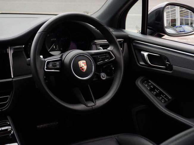 PORSCHE Macan Photo 9