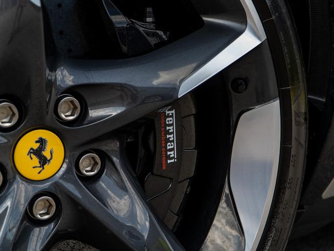 FERRARI Purosangue Photo 42