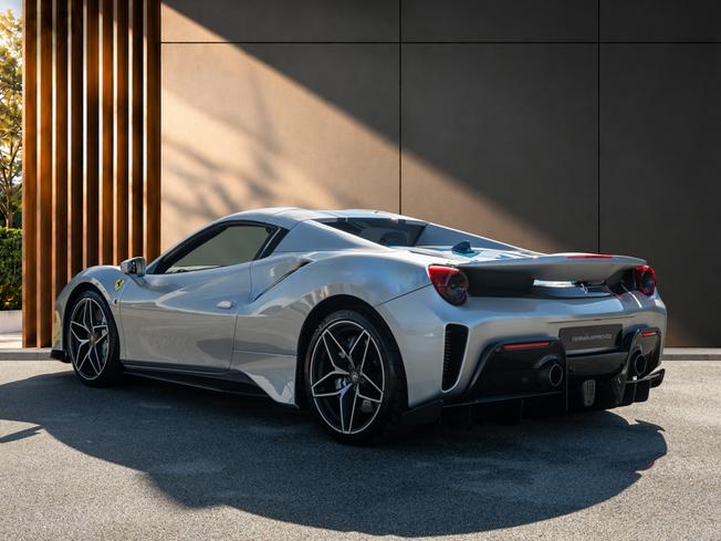 Ferrari 488 Pista Photo 10