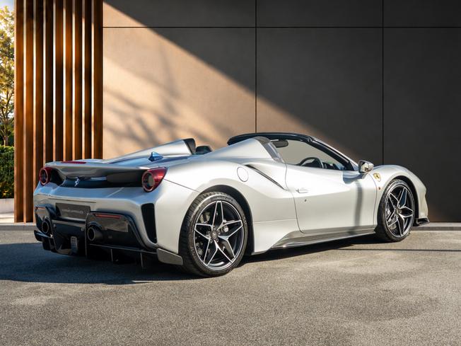 Ferrari 488 Pista Photo 3