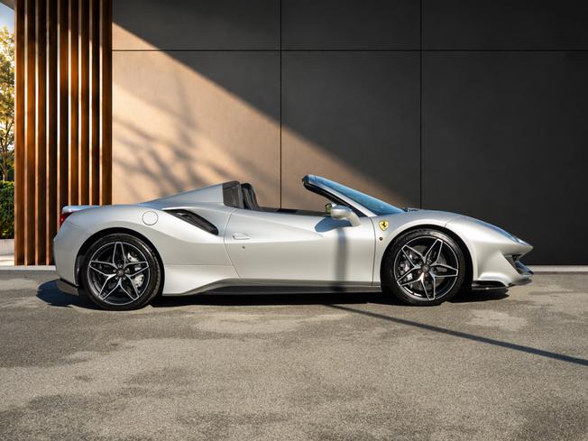 Ferrari 488 Pista Photo 5