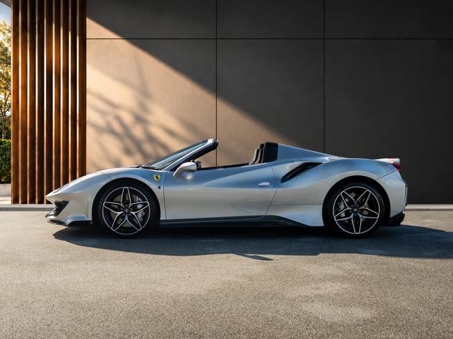 Ferrari 488 Pista Photo 6