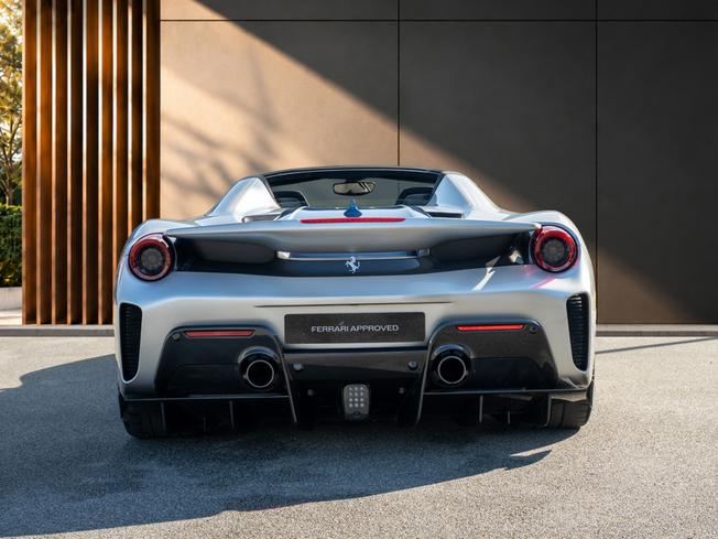 Ferrari 488 Pista Photo 8