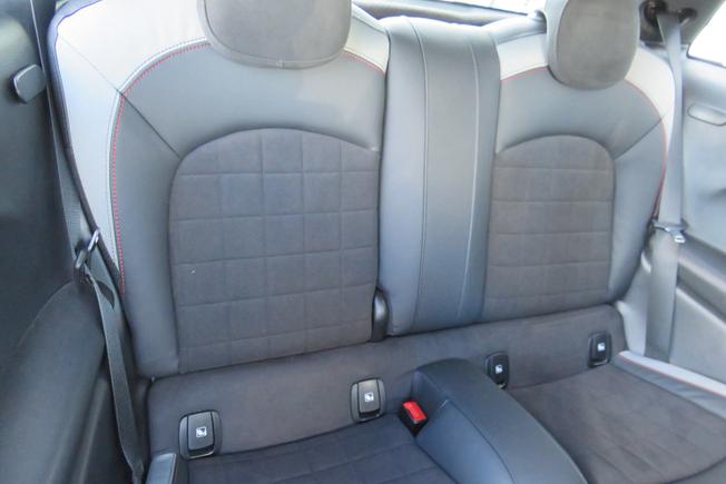MINI Hatch Photo 16