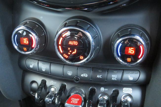 MINI Hatch Photo 25