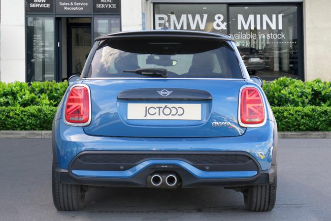 MINI Hatch Photo 5