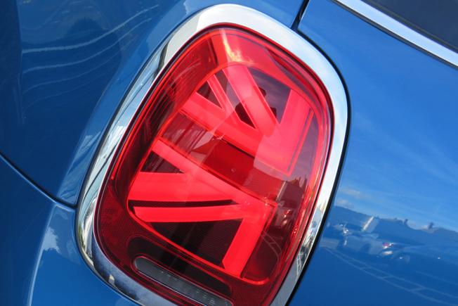 MINI Hatch Photo 8