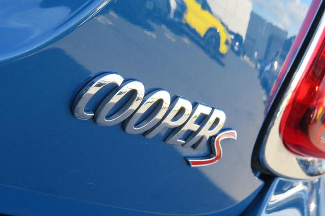 MINI Hatch Photo 9