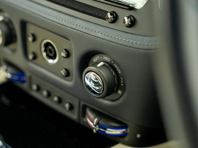 ROLLS-ROYCE Wraith Photo 6