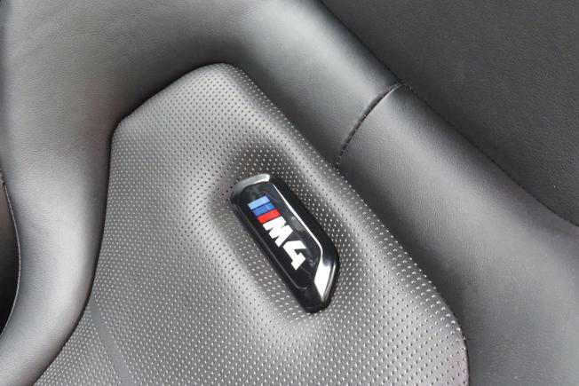 BMW M4 Photo 22