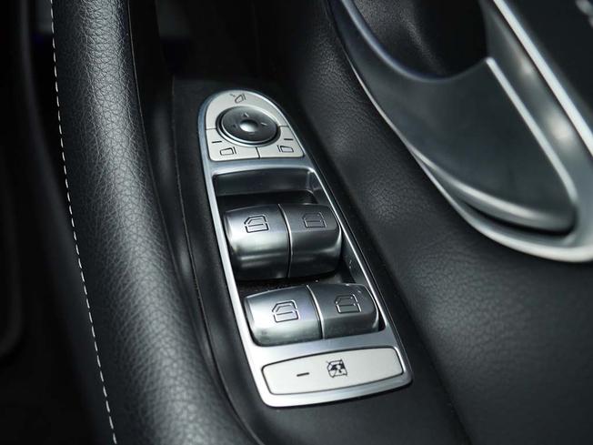 MERCEDES-BENZ Cls Photo 17
