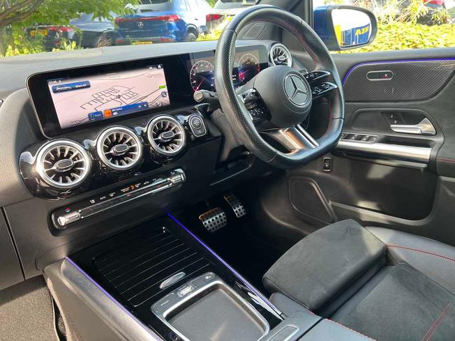 MERCEDES-BENZ B CLASS Photo 3