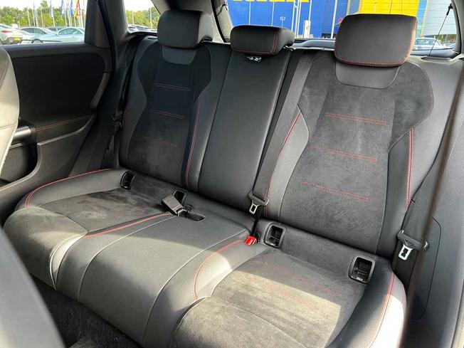 MERCEDES-BENZ B CLASS Photo 44
