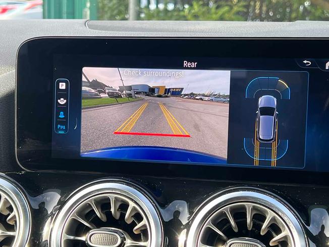MERCEDES-BENZ B CLASS Photo 5