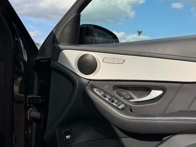 MERCEDES-BENZ Glc Photo 23