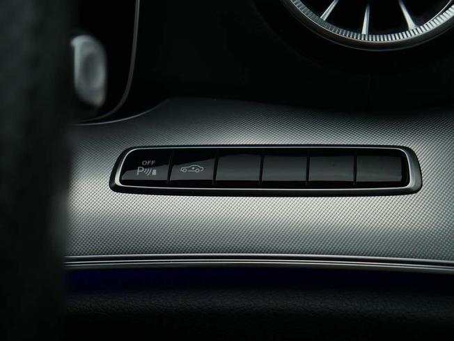 MERCEDES-BENZ E Class Photo 15