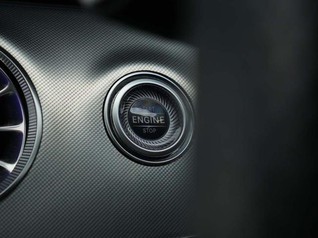 MERCEDES-BENZ E Class Photo 20