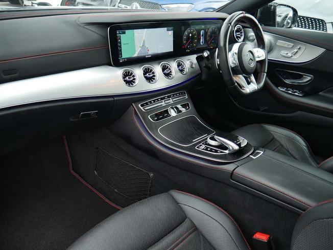 MERCEDES-BENZ E Class Photo 3