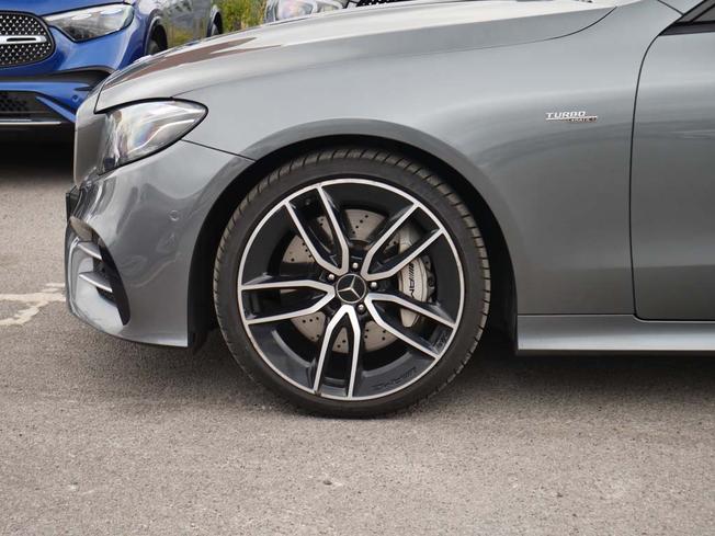 MERCEDES-BENZ E Class Photo 6