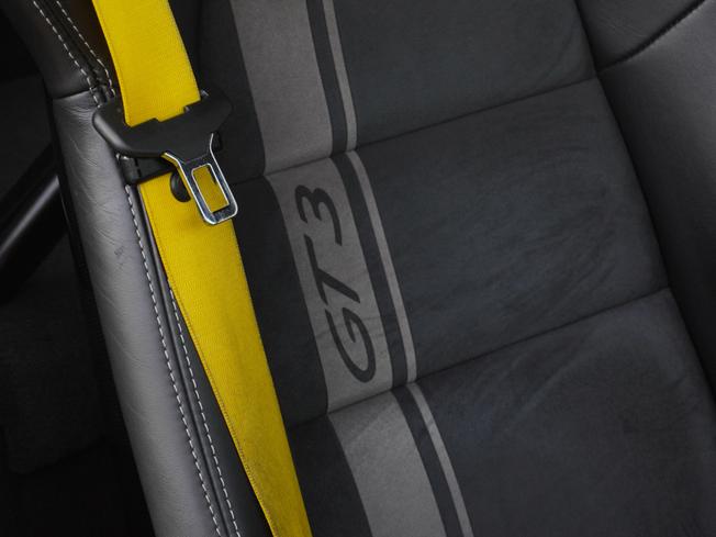 PORSCHE 911 Photo 15