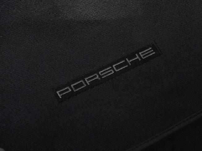 PORSCHE 911 Photo 24