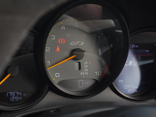 PORSCHE 911 Photo 29