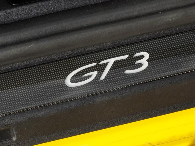 PORSCHE 911 Photo 35