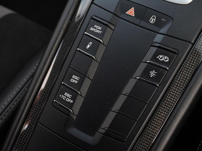 PORSCHE 911 Photo 36