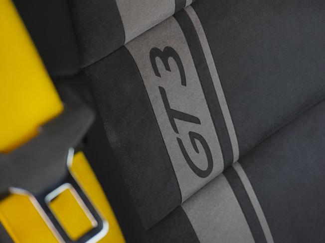 PORSCHE 911 Photo 46