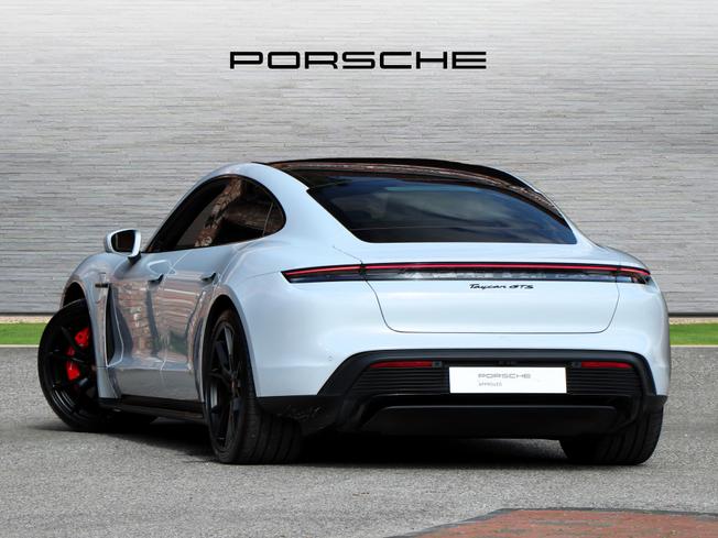PORSCHE Taycan Photo 2