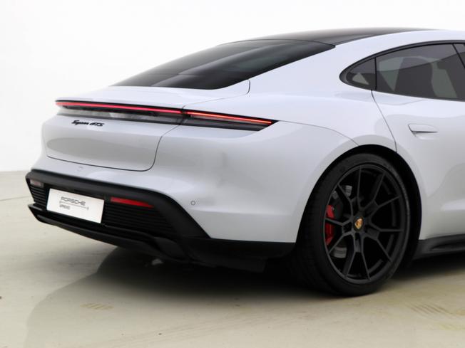 PORSCHE Taycan Photo 21