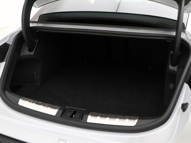 PORSCHE Taycan Photo 25