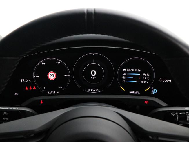 PORSCHE Taycan Photo 41