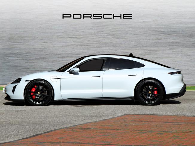 PORSCHE Taycan Photo 6