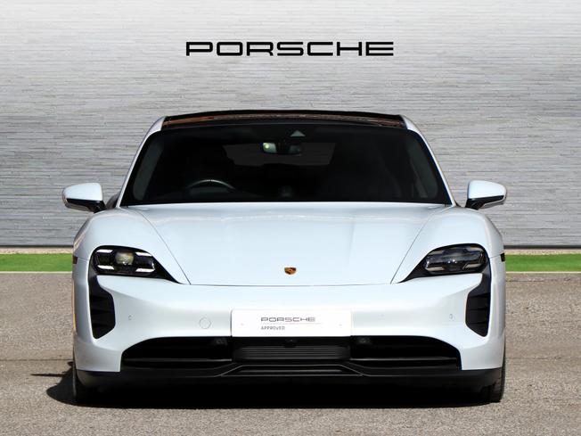 PORSCHE Taycan Photo 7