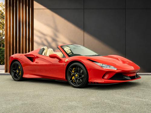 FERRARI F8 Spider