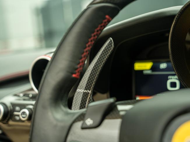 FERRARI F8 Photo 18