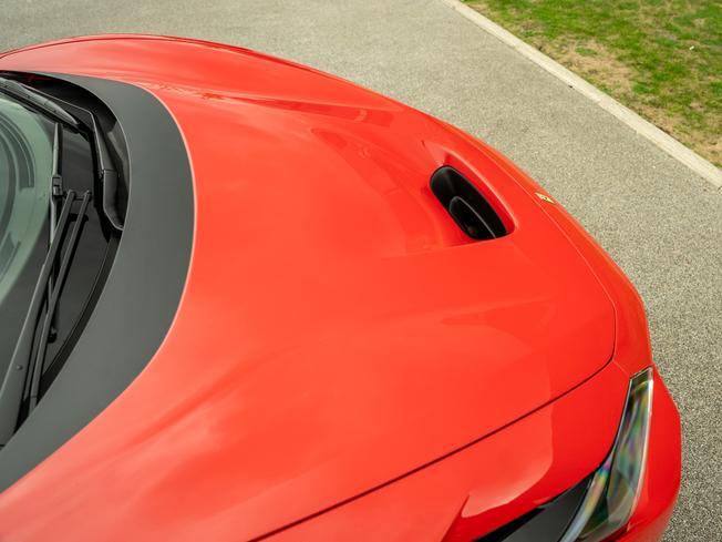 FERRARI F8 Photo 36