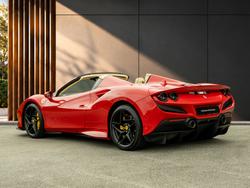 FERRARI F8 Photo 4