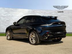 ASTON MARTIN DBX Photo 2