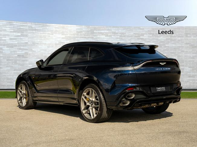 ASTON MARTIN DBX Photo 2