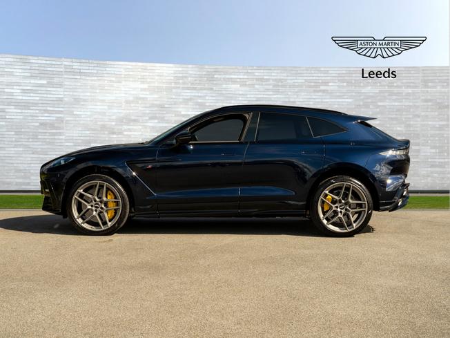 ASTON MARTIN DBX Photo 36